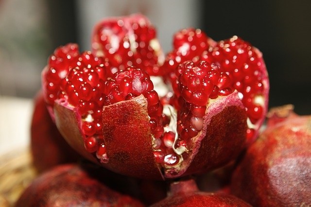 Best Detox Fruits - Pomegranate